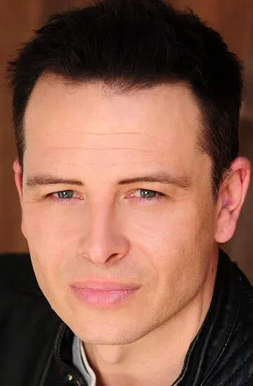 Фотография актёра Шэйн Тейлор