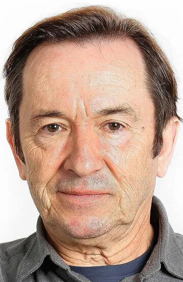 Фотография актёра Адриану Луш