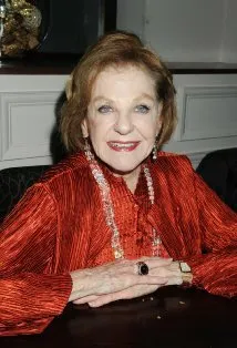 Фотография актёра Джоан Коуплэнд