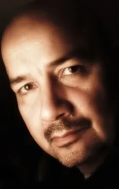 Фотография актёра Лоуренс Бэйн