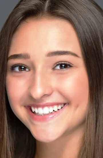 Фотография актёра Тейлор Груббс