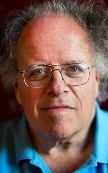 Фотография актёра Джеймс Ливайн