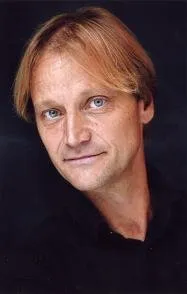 Фотография актёра Пьер-Мари Эскурру