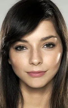 Фотография актёра Мерве Болугур