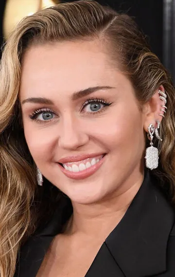 Фотография актёра Майли Сайрус