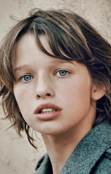 Фотография актёра Эвер Андерсон