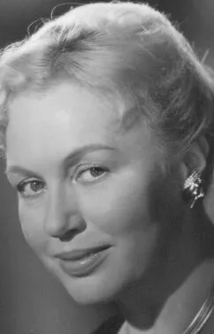 Фотография актёра Камилла Шпира