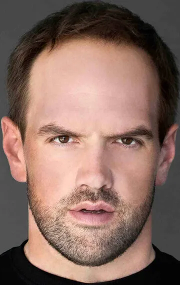 Фотография актёра Итан Сапли