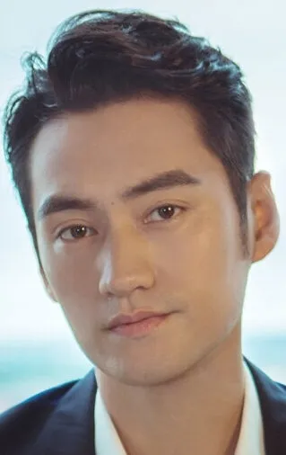 Фотография актёра Юань Хун