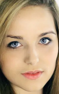 Фотография актёра Тейлор Лайонс