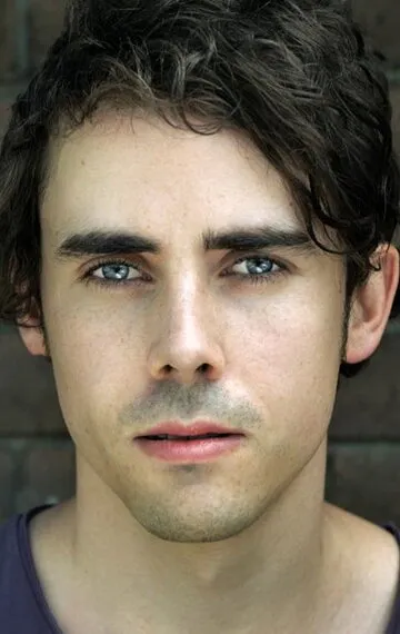 Фотография актёра Джулиан Кертис