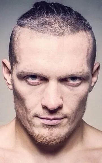 Фотография актёра Александр Усик