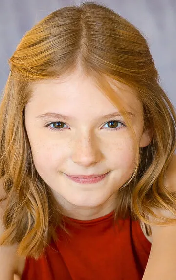 Фотография актёра Скайлер Элиз Филпот