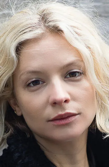 Фотография актёра Аннабелль Декстер-Джонс