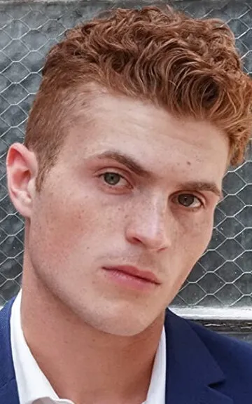 Фотография актёра Джейк Остин Уокер