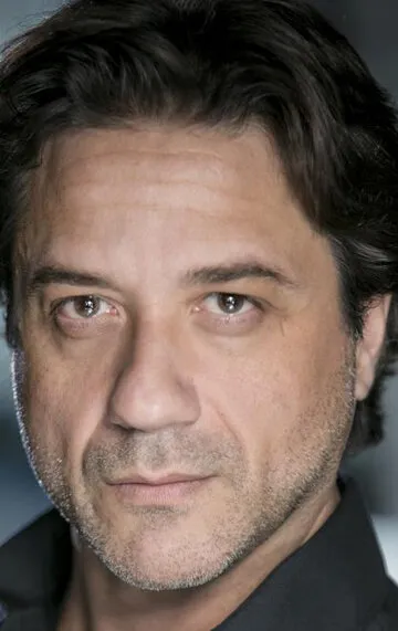 Фотография актёра Энрике Арсе