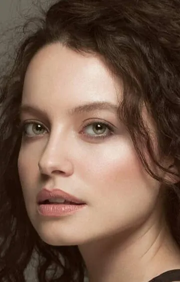 Фотография актёра Гизем Арикан