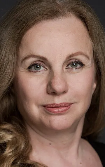 Фотография актёра Айшен Инджи