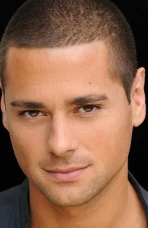 Фотография актёра Дж.Р. Рамирез