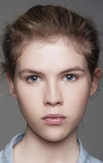 Фотография актёра Ив Коннолли