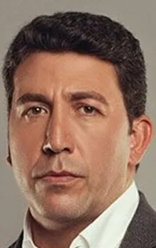 Фотография актёра Эмре Кынай