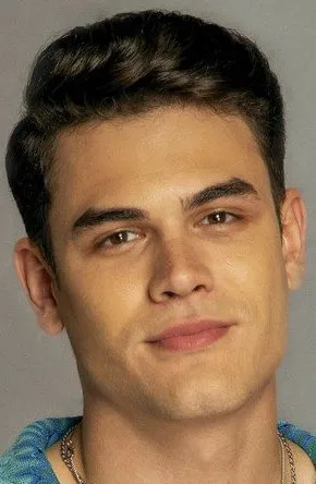 Фотография актёра Атакан Хошгёрен