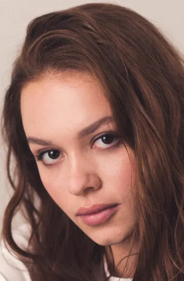 Фотография актёра Сэди Совералл