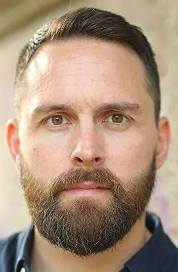 Фотография актёра Нил Линпоу