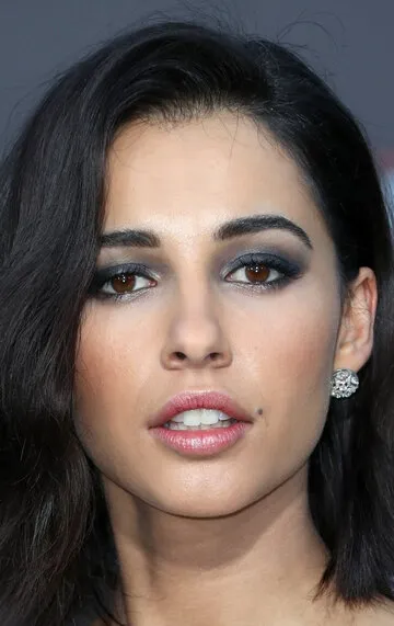 Фотография актёра Наоми Скотт