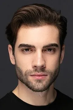 Фотография актёра Бурак Беркай Акгюль