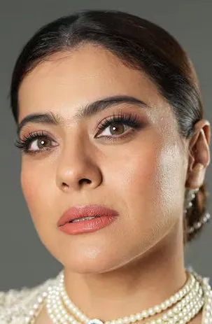 Фотография актёра Каджол