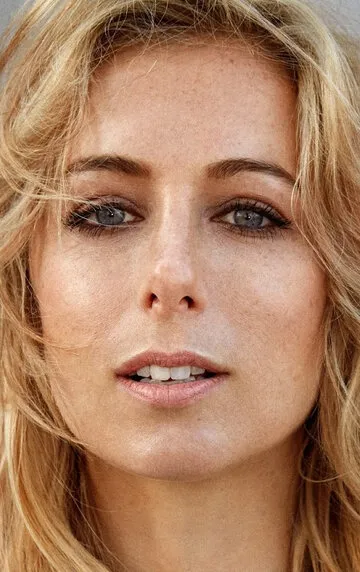 Фотография актёра Элайза Шлезингер