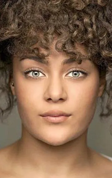 Фотография актёра Идзука Хойл